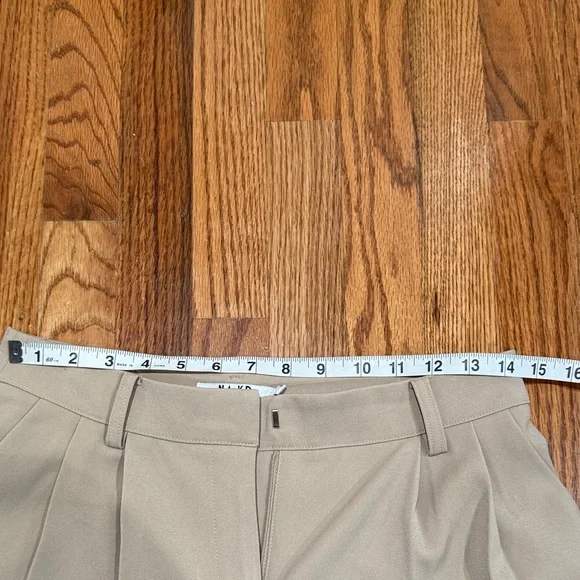 NA-KD Tan Pleated Trousers 34 - Picture 5 of 6